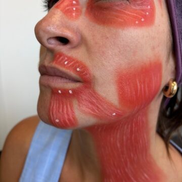 Drawing of muscles on ladies face